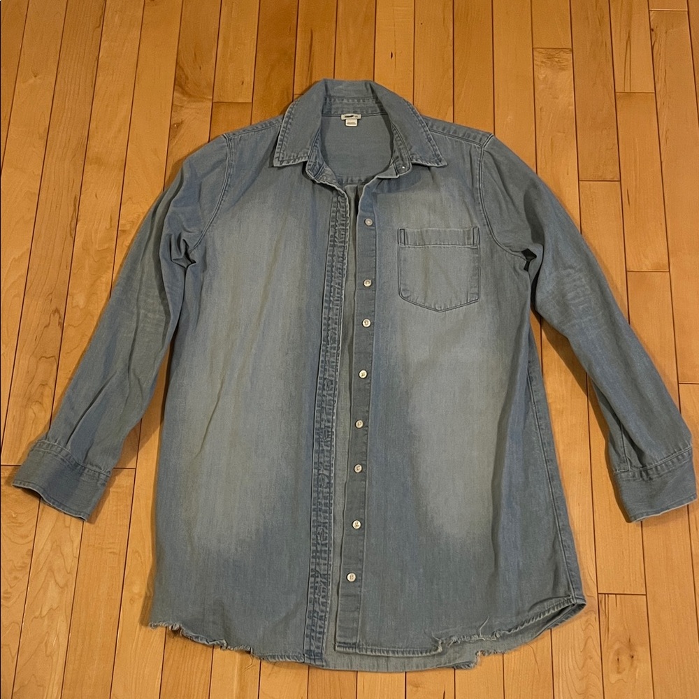 Aerie Size Small Denim Button-Up Shirt